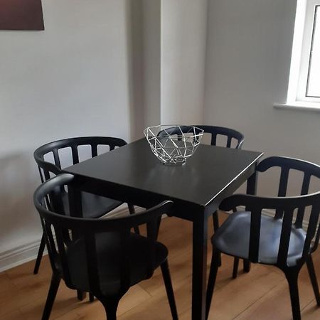 Sally 2 Apartment Galway Bagian luar foto