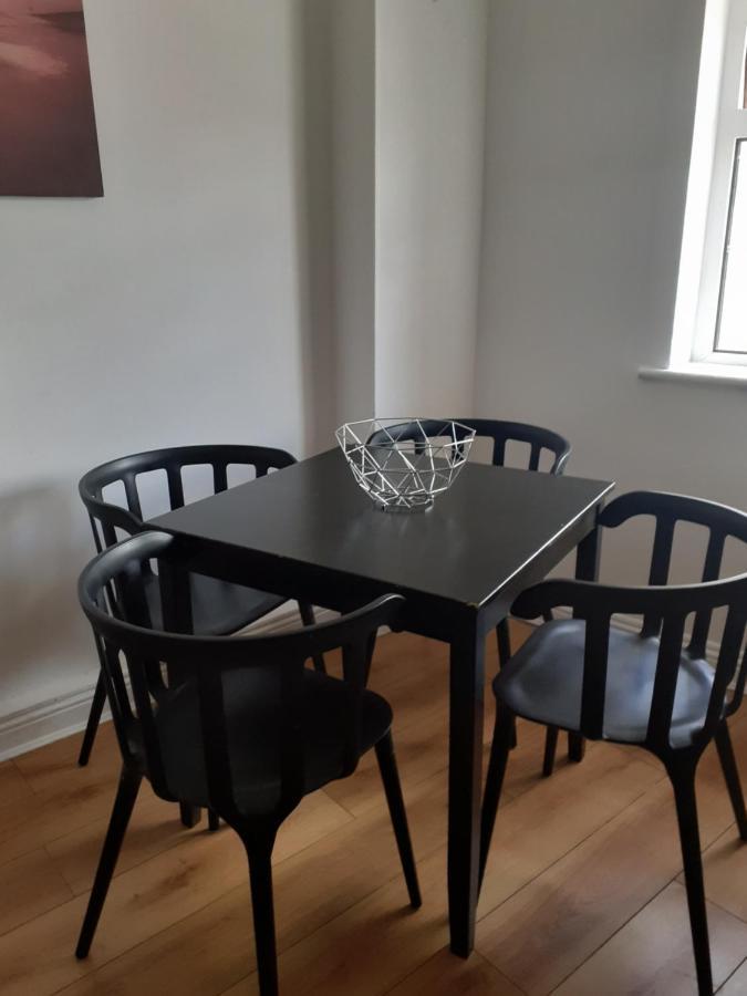 Sally 2 Apartment Galway Bagian luar foto
