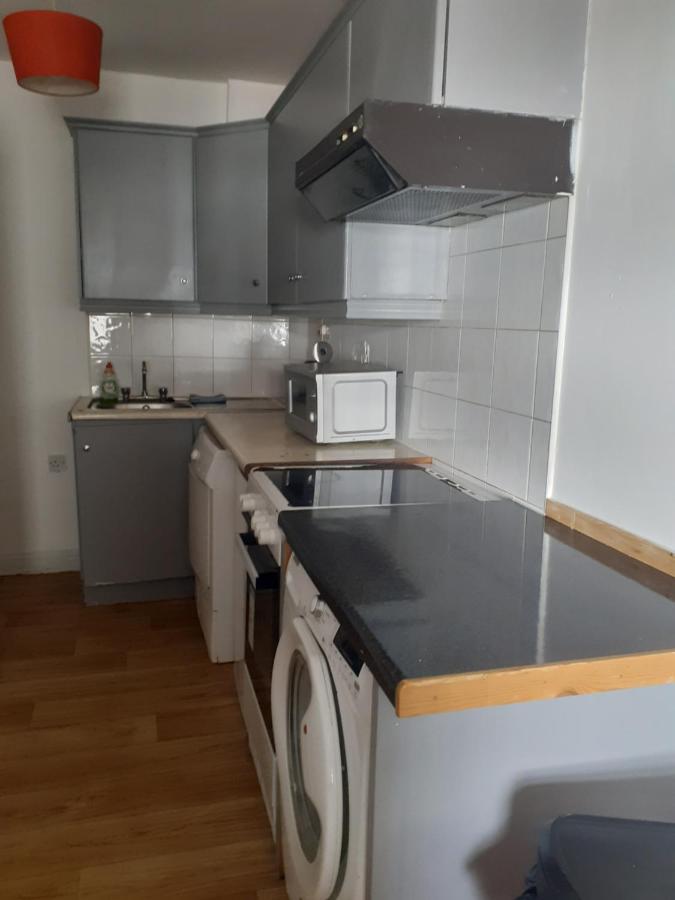 Sally 2 Apartment Galway Bagian luar foto